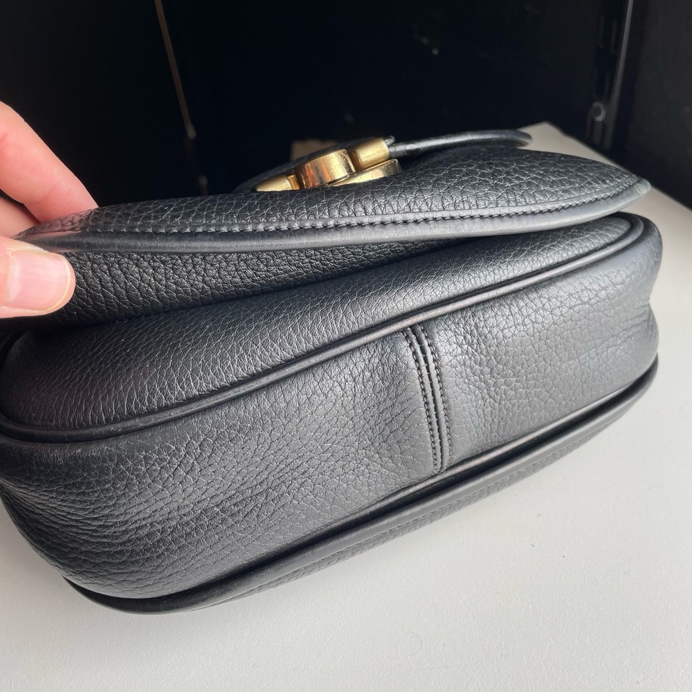 Dooney and Bourke awl black leather Saddle compartment Flap key crossbody bag - Picture 8 of 16
